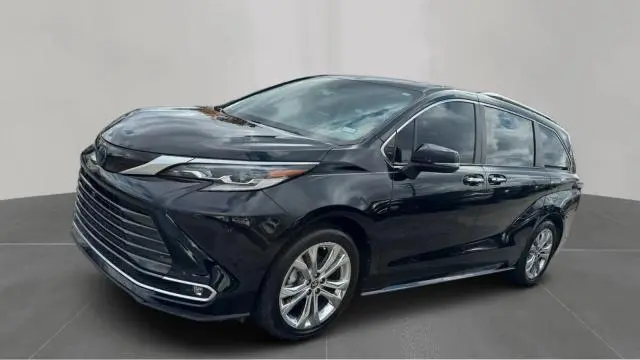2022 TOYOTA SIENNA LIMITED  