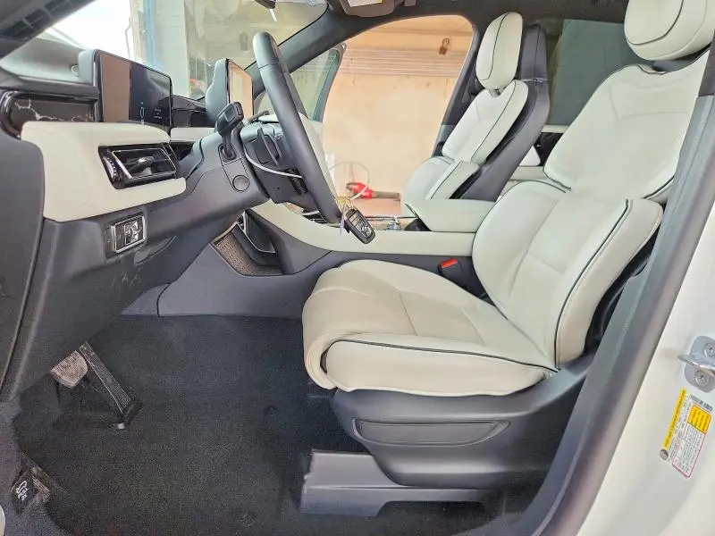 2025 LINCOLN AVIATOR BLACK LABEL  