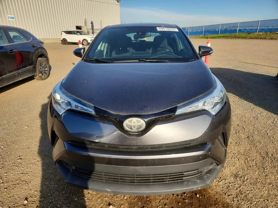 2018 TOYOTA C-HR XLE  