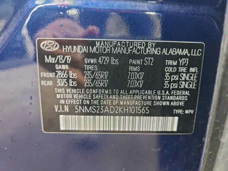 2019 HYUNDAI SANTA FE SE  