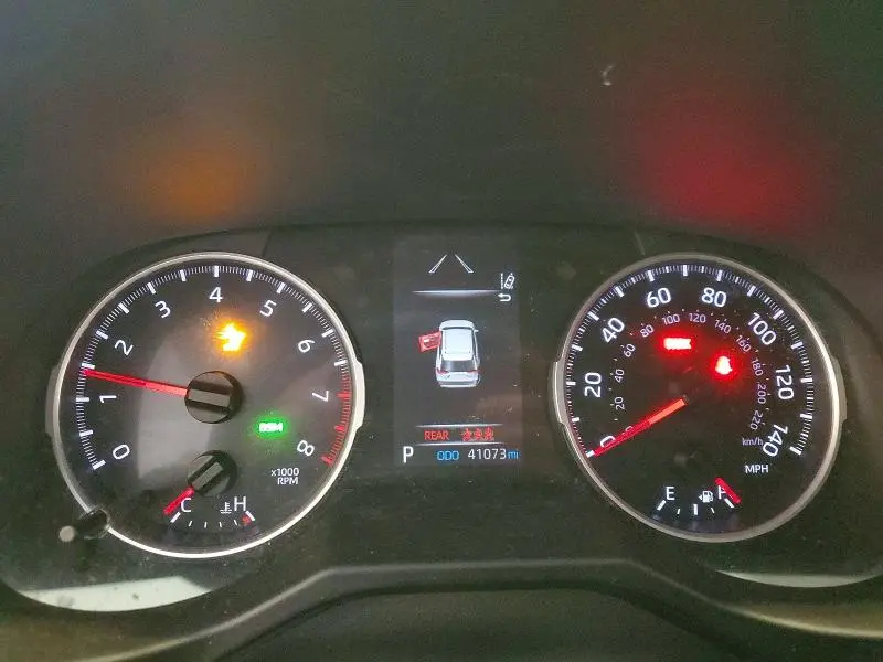 2020 TOYOTA RAV4 XLE  