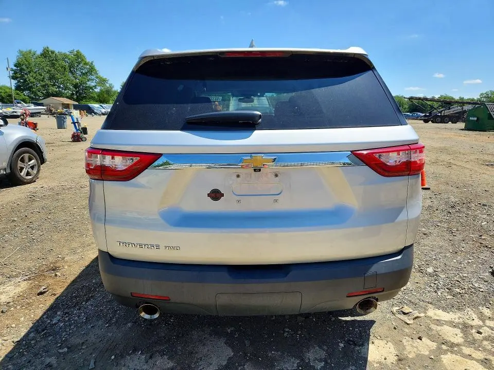 2020 CHEVROLET TRAVERSE LS  