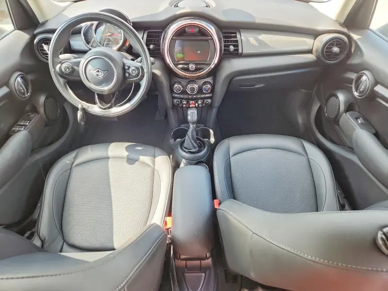 2019 MINI COOPER   