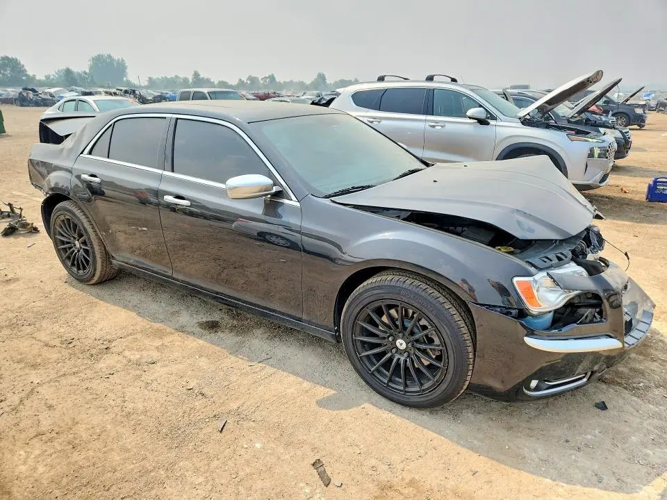 2014 CHRYSLER 300C VARVATOS  
