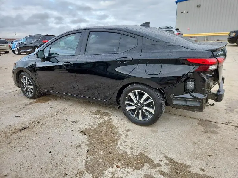 2022 NISSAN VERSA SV  