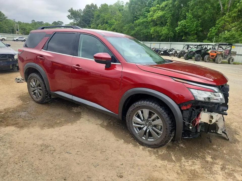 2022 NISSAN PATHFINDER SV  