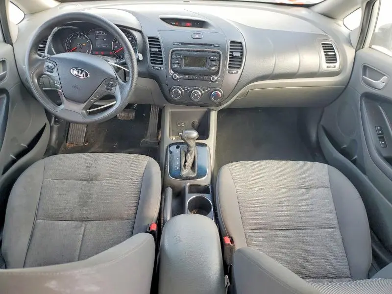 2017 KIA FORTE LX  