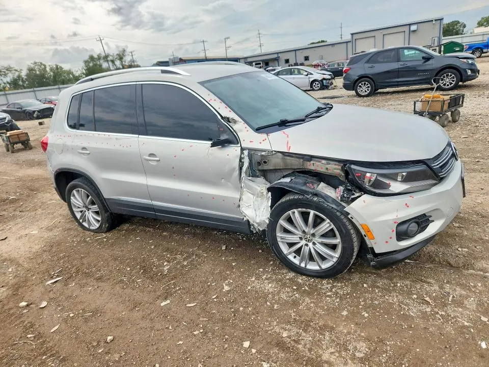 2012 VOLKSWAGEN TIGUAN S  