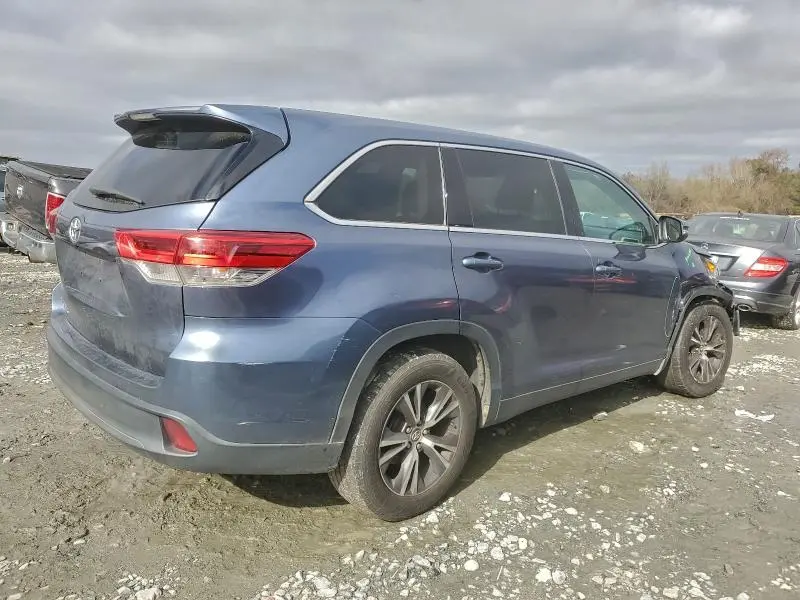 2019 TOYOTA HIGHLANDER LE  