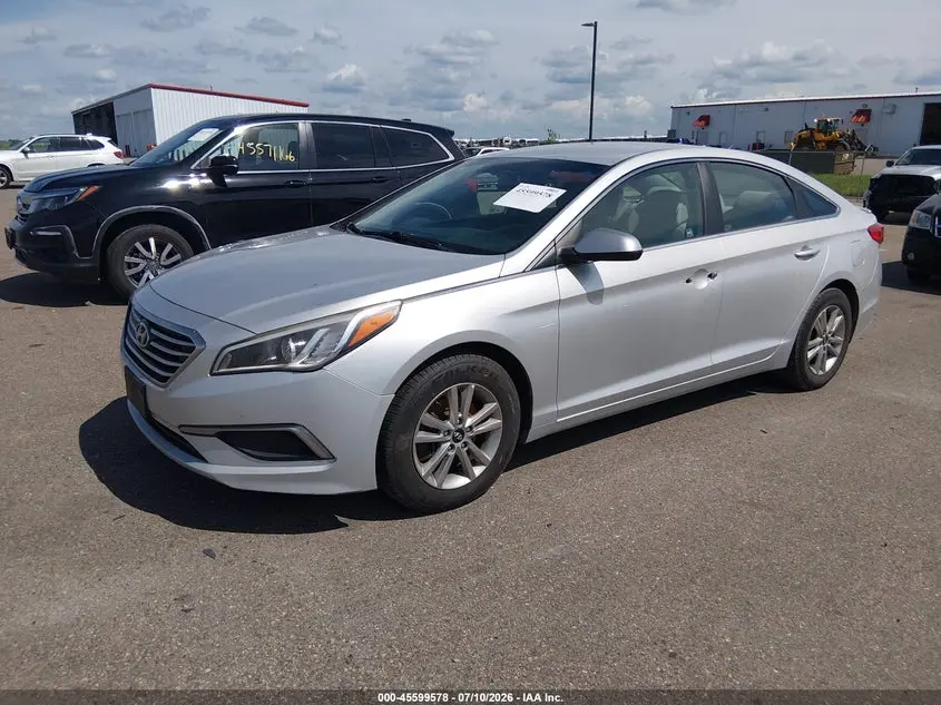 2017 HYUNDAI SONATA SE