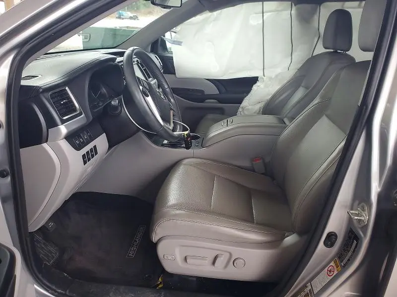 2016 TOYOTA HIGHLANDER   