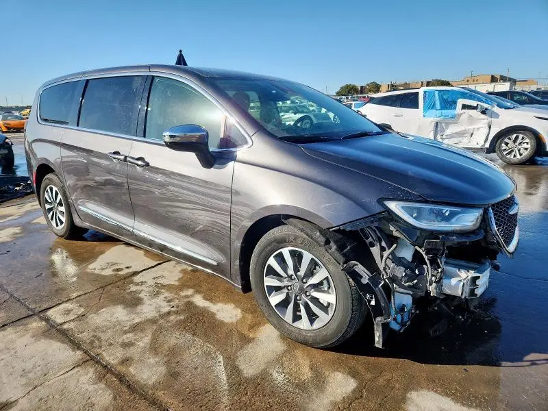 2023 CHRYSLER PACIFICA HYBRID LIMITED  