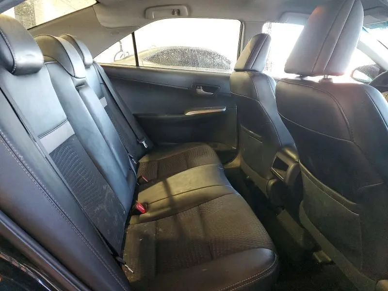 2014 TOYOTA CAMRY SE  