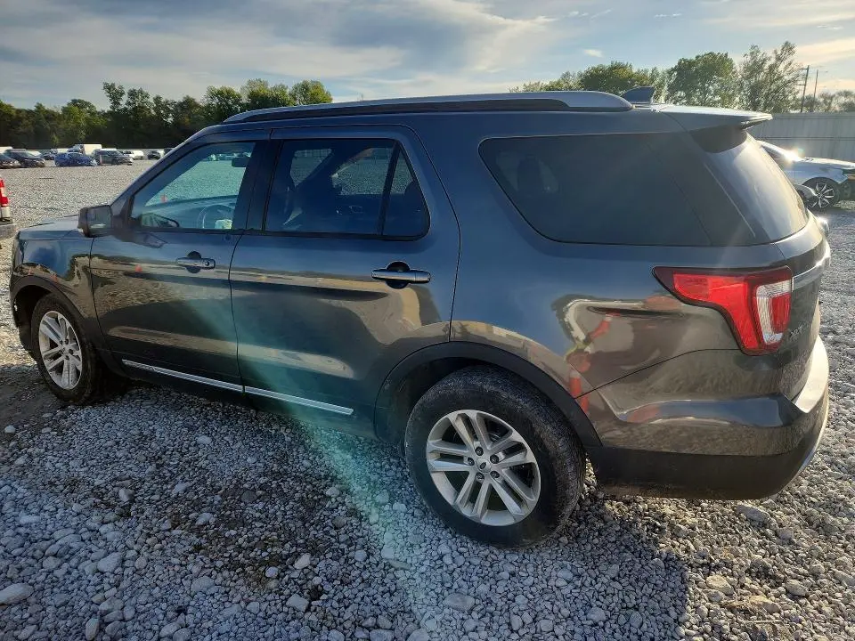 2017 FORD EXPLORER XLT  
