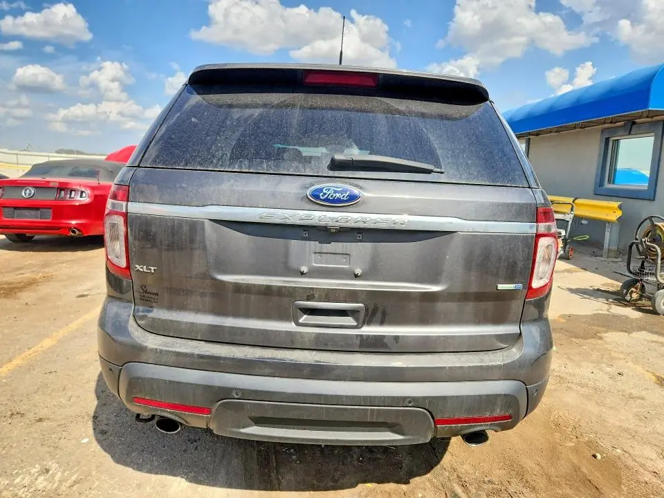 2015 FORD EXPLORER XLT  