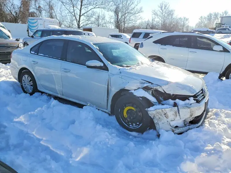2014 VOLKSWAGEN PASSAT S  