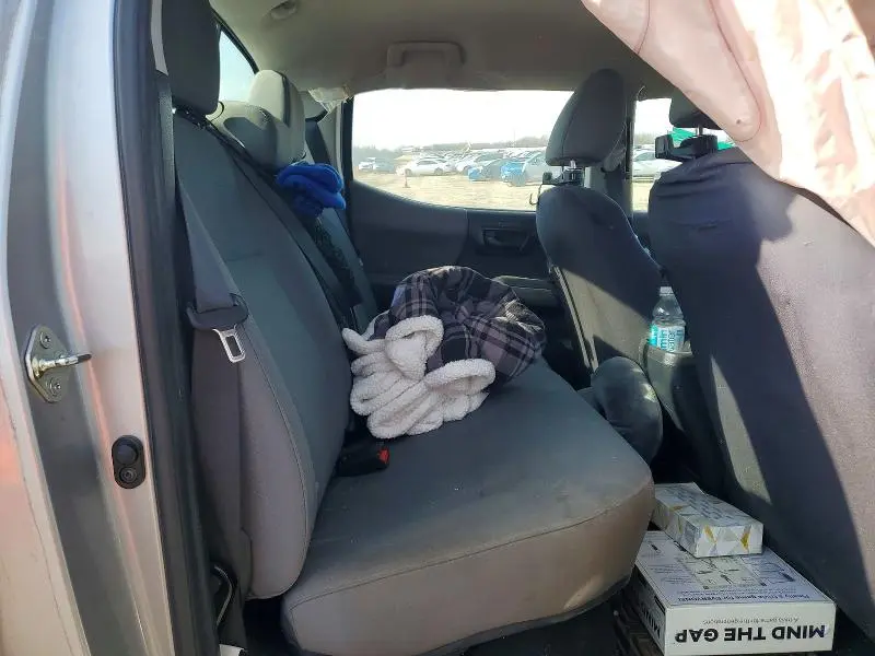 2017 TOYOTA TACOMA SR V6  