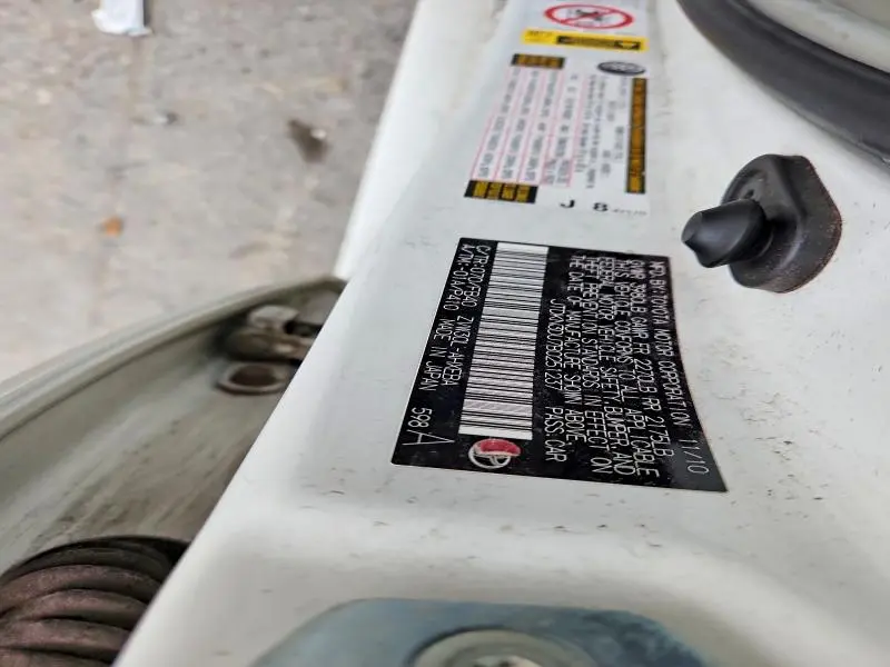 2011 TOYOTA PRIUS THREE  