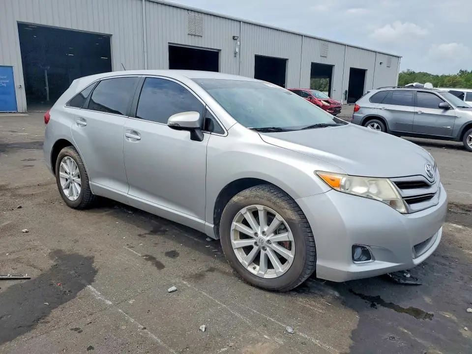 2013 TOYOTA VENZA LE  