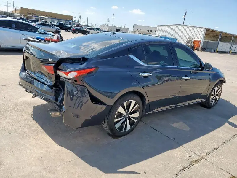 2019 NISSAN ALTIMA SL  