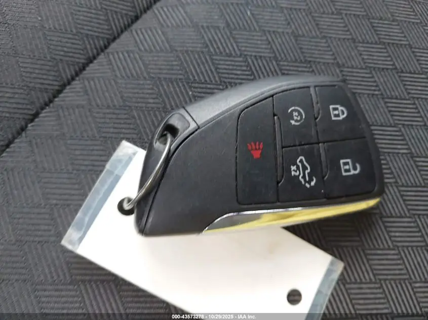 2022 GMC SIERRA 1500 4WD  SHORT BOX ELEVATION WITH 3SB/4WD  STANDARD BOX ELEVATION