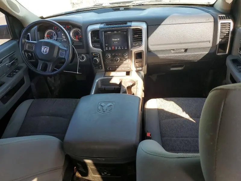 2018 RAM 1500 SLT  