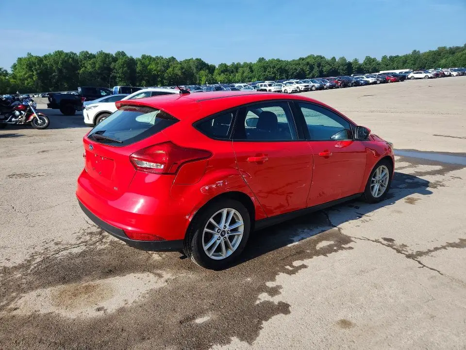 2017 FORD FOCUS SE  