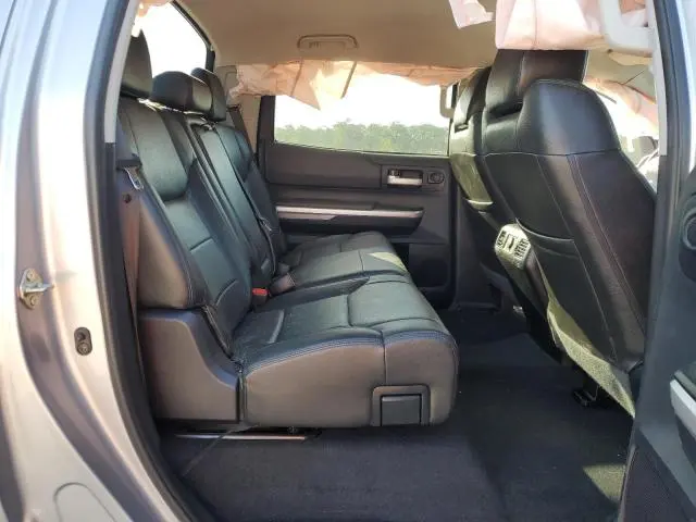 2016 TOYOTA TUNDRA CREWMAX SR5