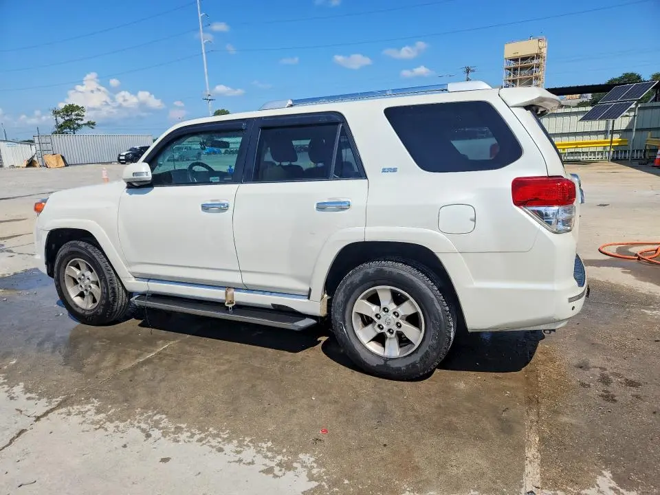 2010 TOYOTA 4RUNNER SR5  