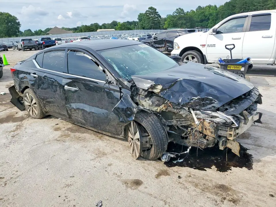 2019 NISSAN ALTIMA SL  