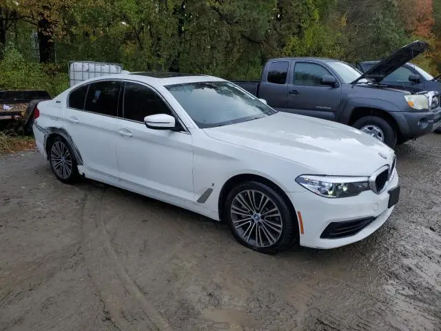 2019 BMW 530XE   