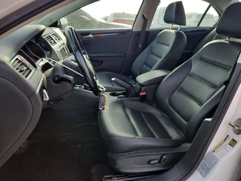 2017 VOLKSWAGEN JETTA SEL  