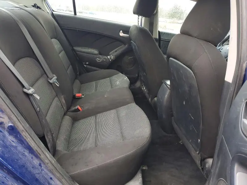2017 KIA FORTE LX  