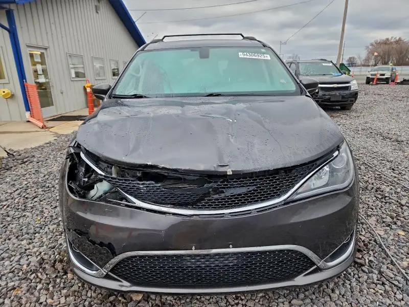 2017 CHRYSLER PACIFICA TOURING L  