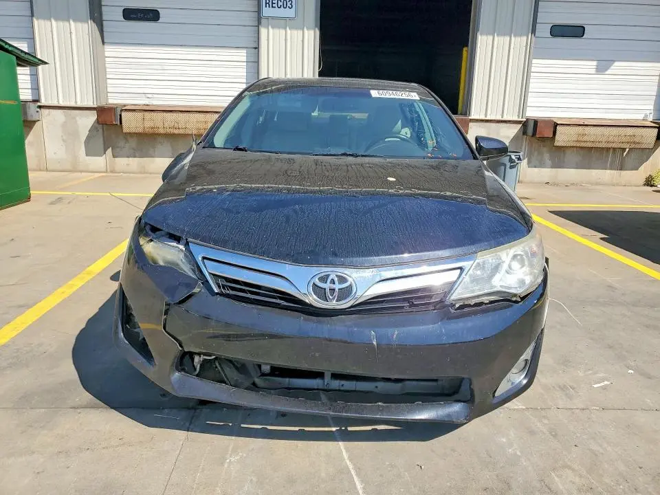 2012 TOYOTA CAMRY XLE  