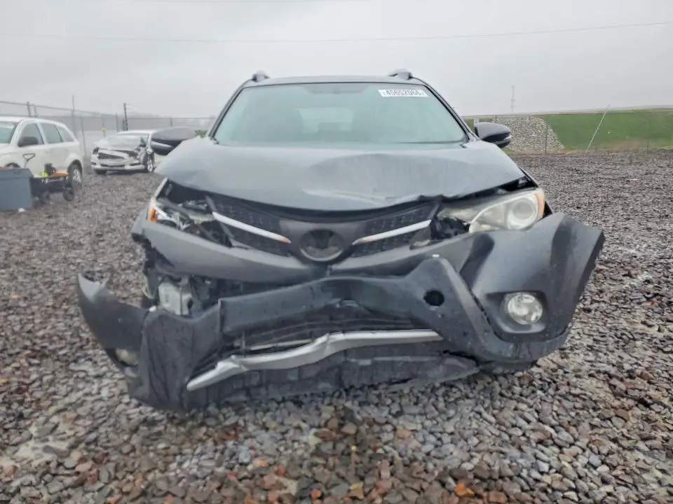 2015 TOYOTA RAV4 XLE  