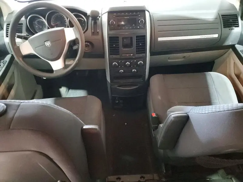 2010 DODGE GRAND CARAVAN SE  