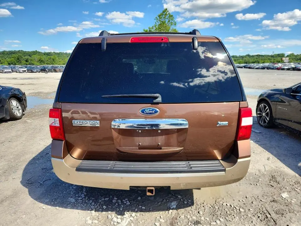 2011 FORD EXPEDITION XLT  