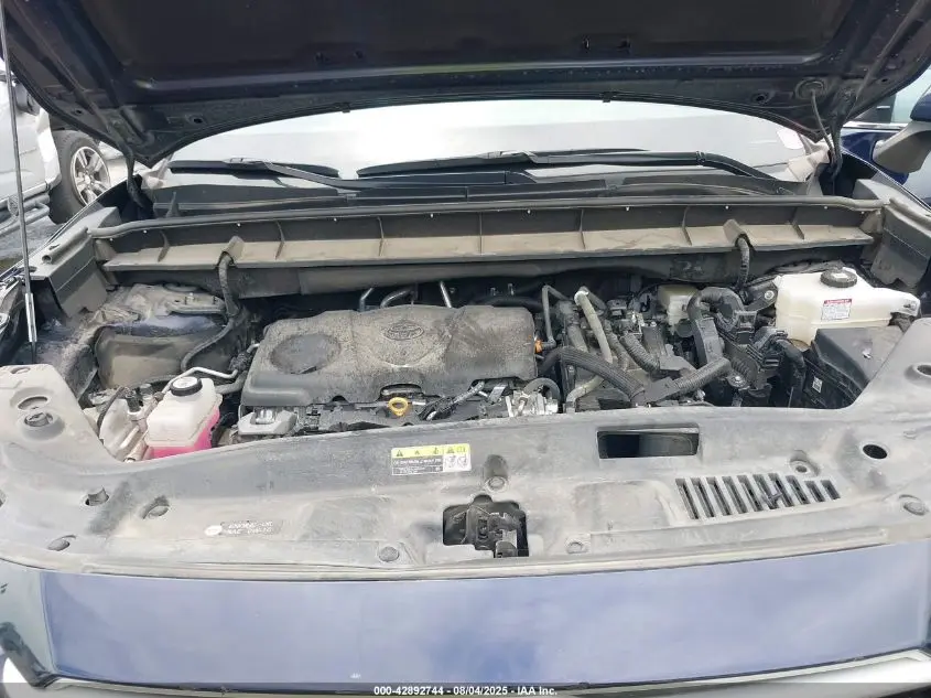 2023 TOYOTA HIGHLANDER HYBRID XLE