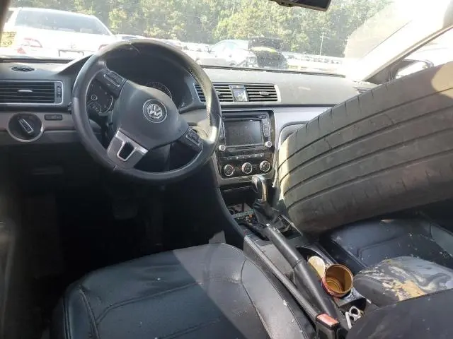 2014 VOLKSWAGEN PASSAT SE  