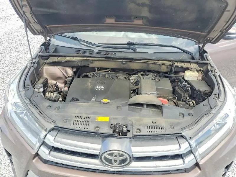2017 TOYOTA HIGHLANDER LIMITED  