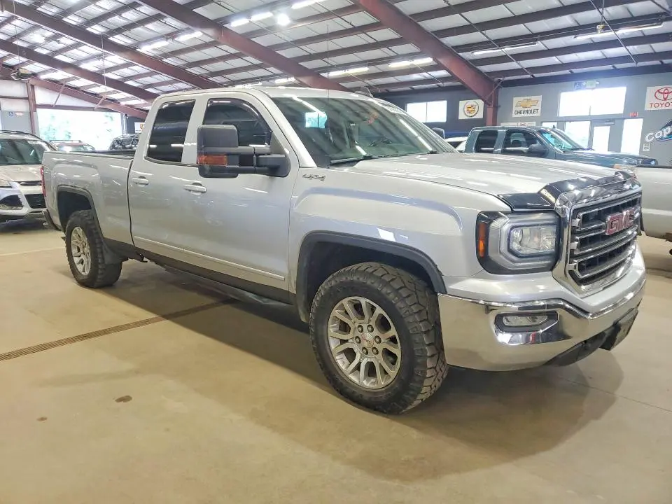 2017 GMC SIERRA K1500 SLE  