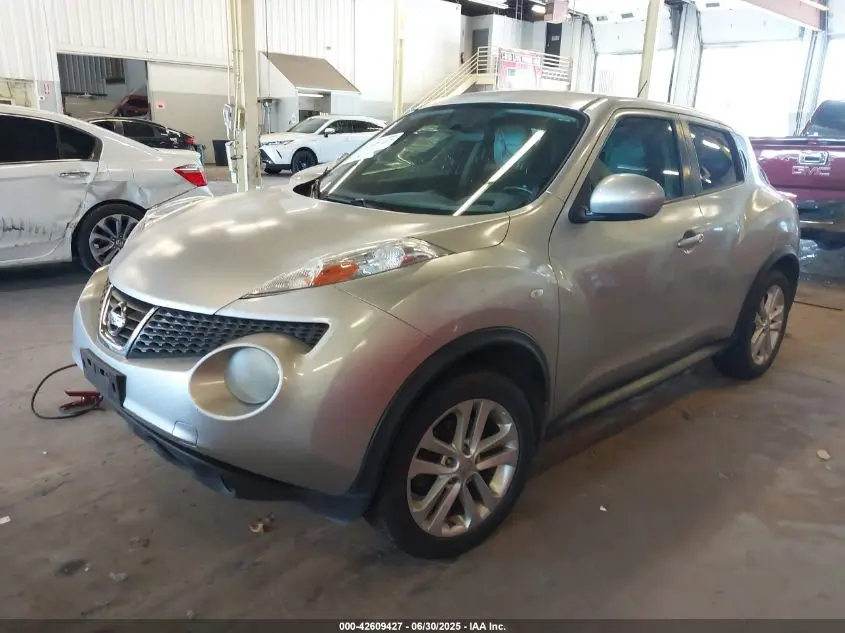 2011 NISSAN JUKE SV
