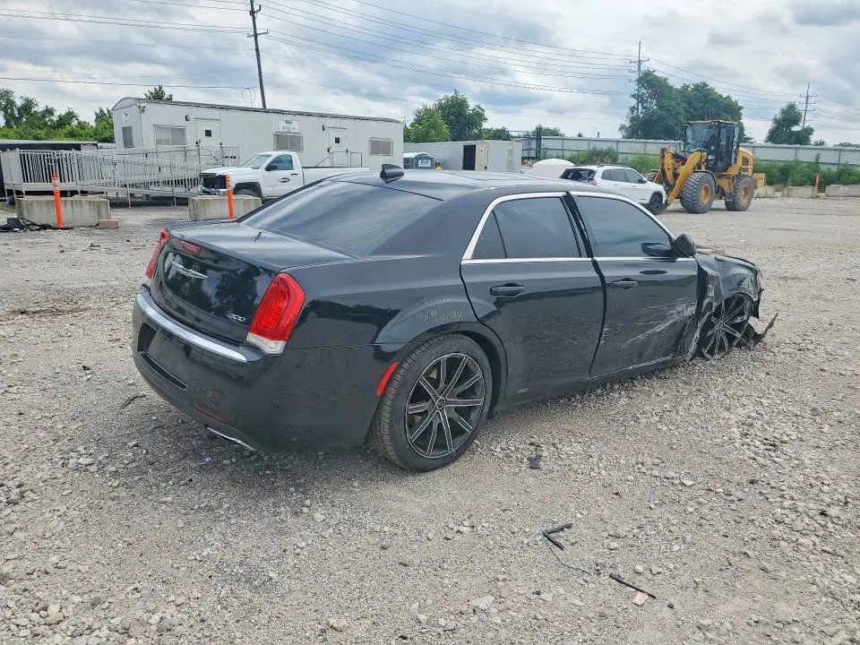 2017 CHRYSLER 300 LIMITED  