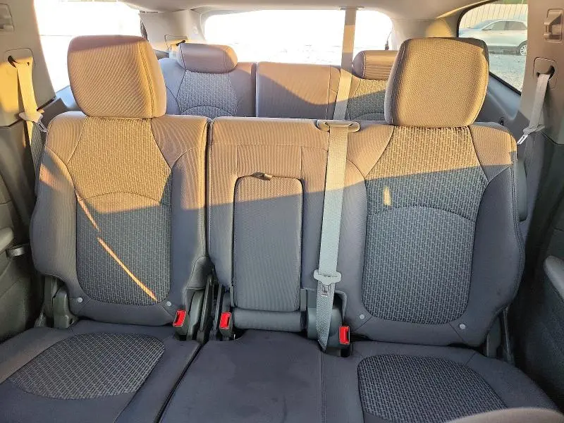 2011 CHEVROLET TRAVERSE LS  