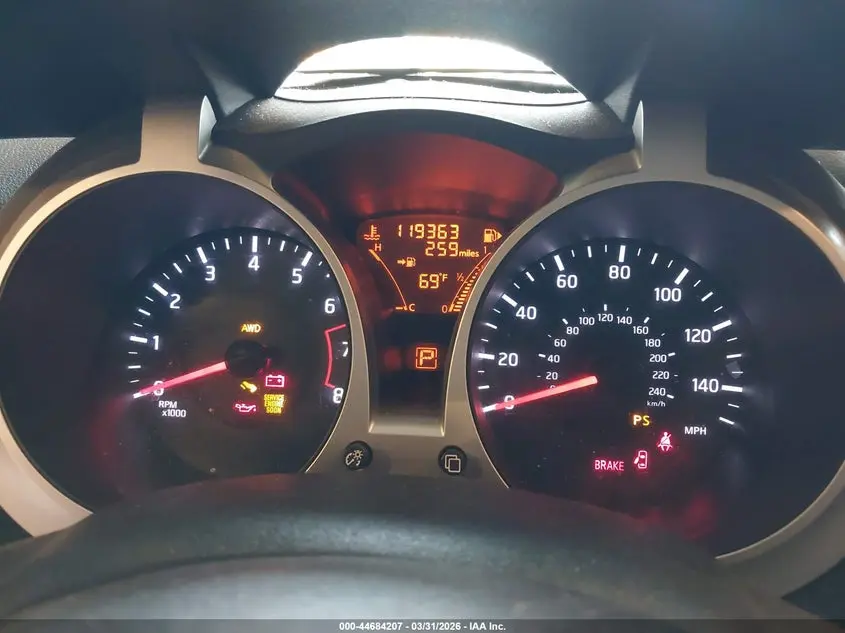 2015 NISSAN JUKE S