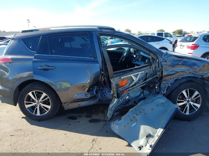 2018 TOYOTA RAV4 XLE