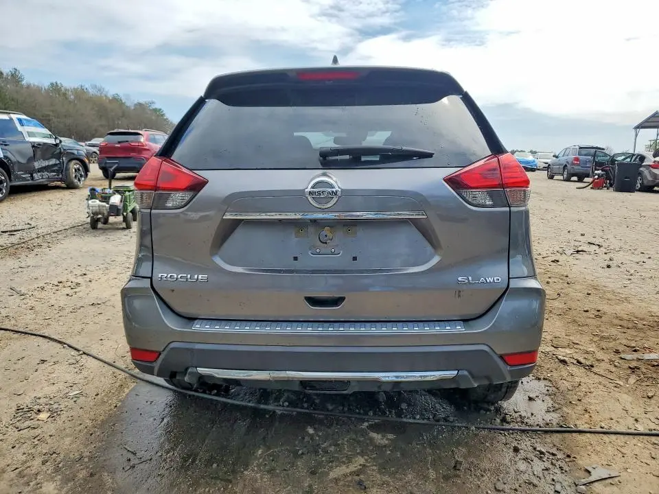 2017 NISSAN ROGUE SL  
