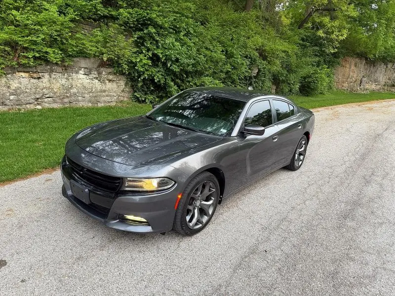 2016 DODGE CHARGER SXT  