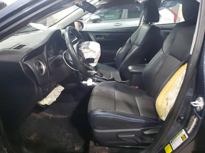 2017 TOYOTA COROLLA SE  